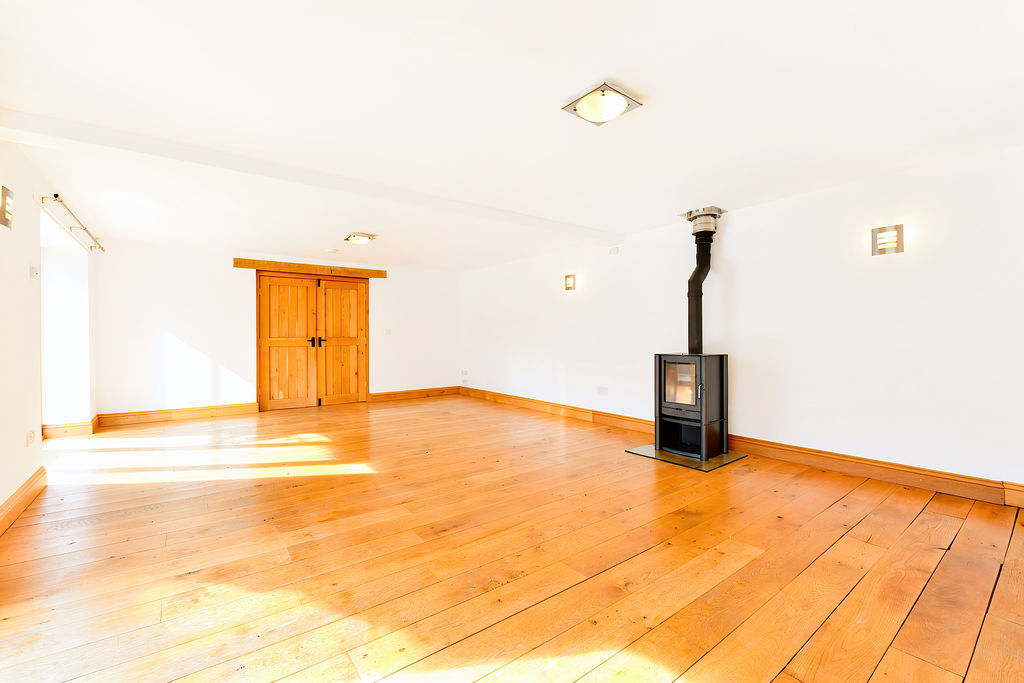 Sitting Room- click for photo gallery